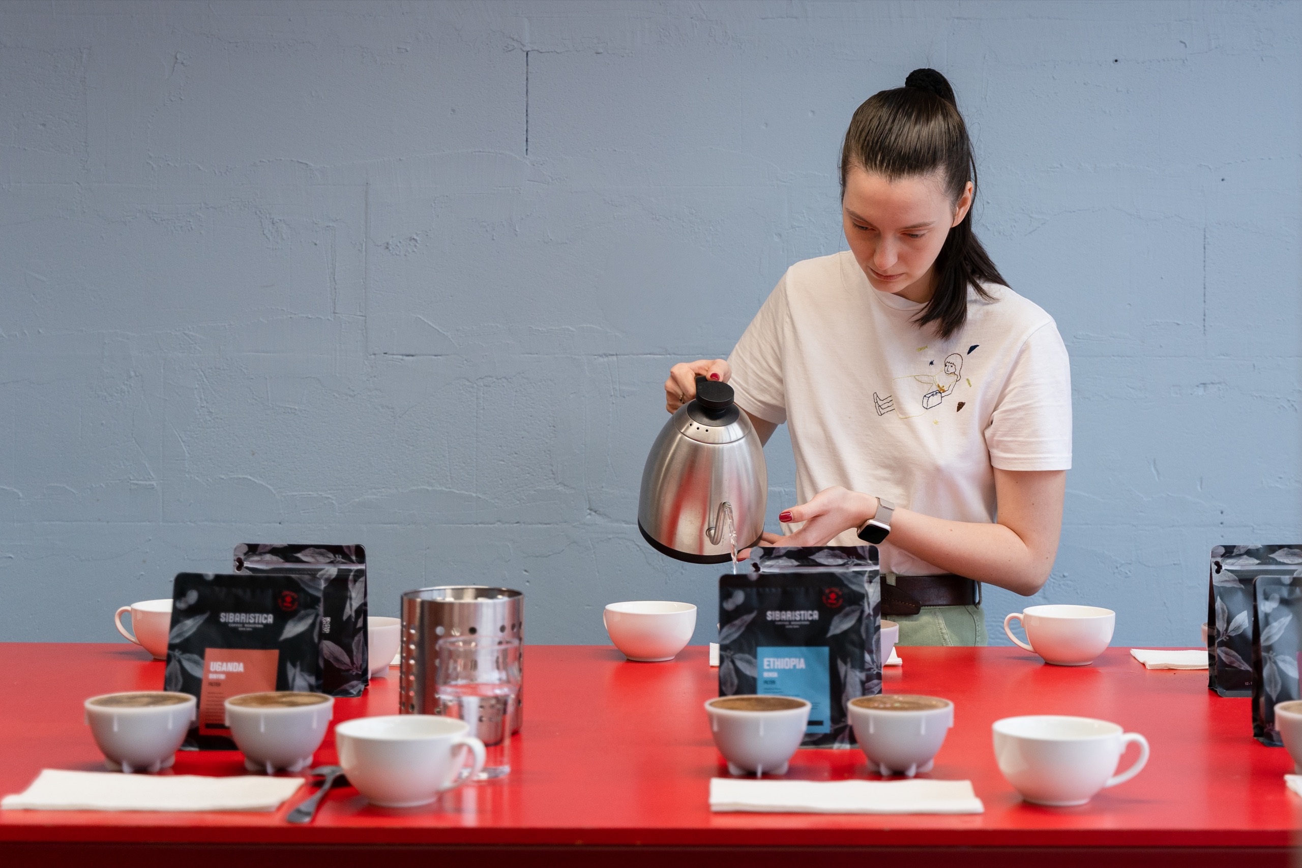 Варя готовит